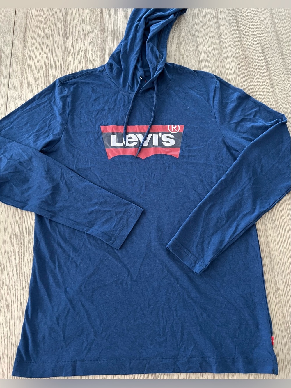 LEVI’S  men’s long sleeve hoodie graphic T shirt